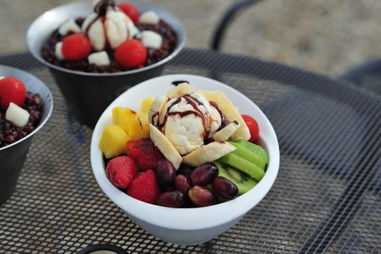 Jakarta Rose Syrup Shaved Ice with Coconut