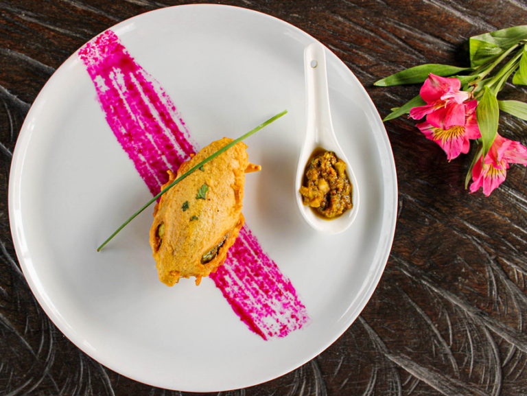 Jodhpuri Stuffed Chili Fritters