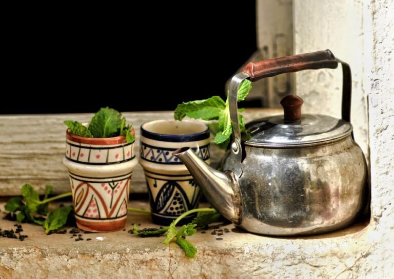 Mauritanian Three-Round Mint Tea