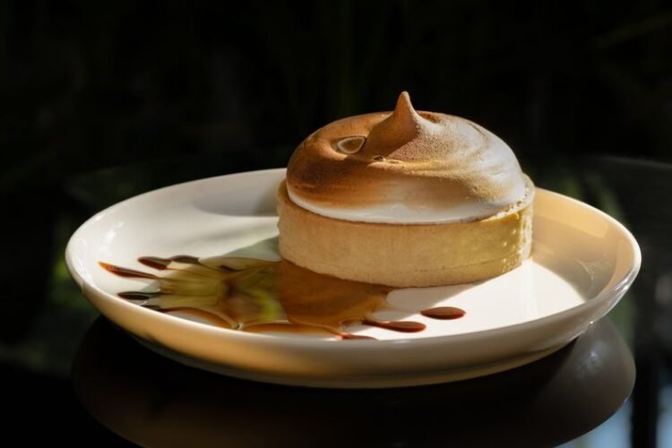 Meringue Suisse Gruyere Cream