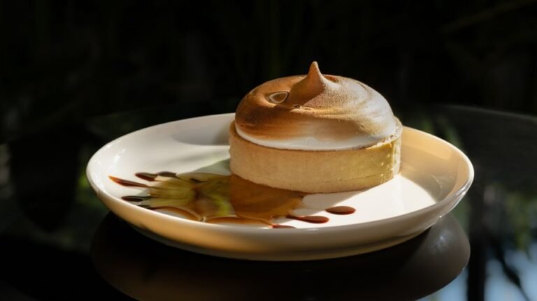 Meringue Suisse Gruyere Cream