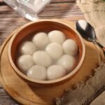 Myanmar Glutinous Rice Balls with Coconut Topping