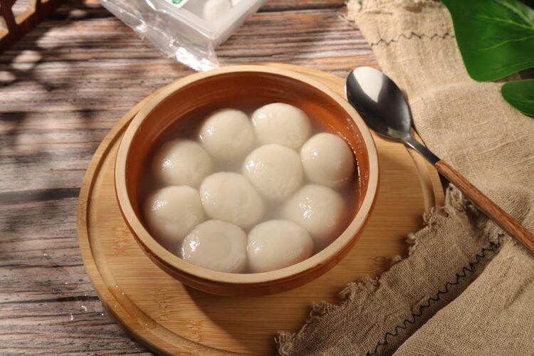 Myanmar Glutinous Rice Balls with Coconut Topping