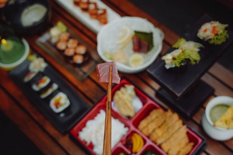Osaka-Style Pressed Box Sushi