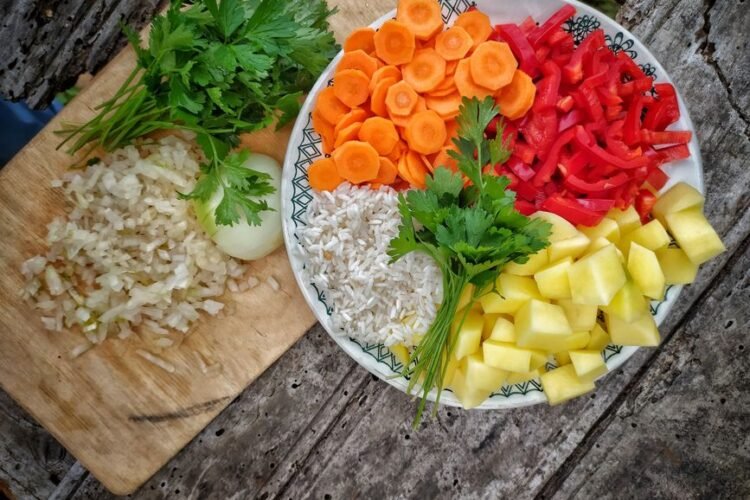 Palestinian Maqluba with Chicken and Vegetables