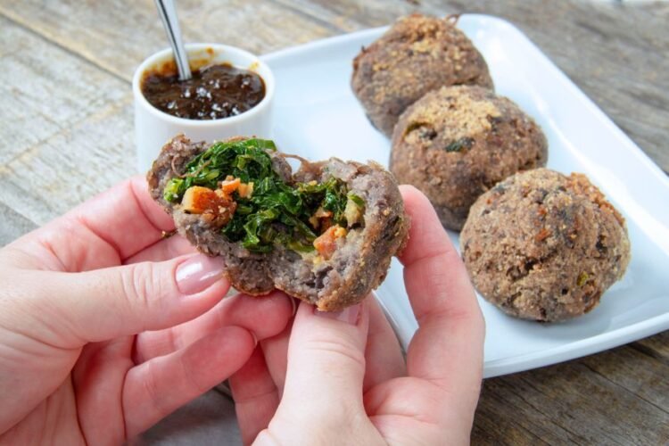 Panamanian Beef-Stuffed Yuca Fritters