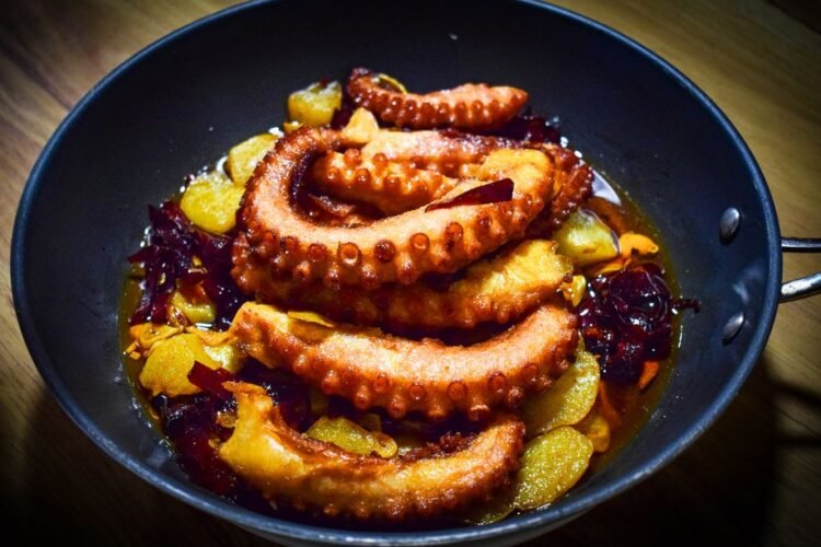 Panamanian Garlic Octopus with Paprika and White Wine