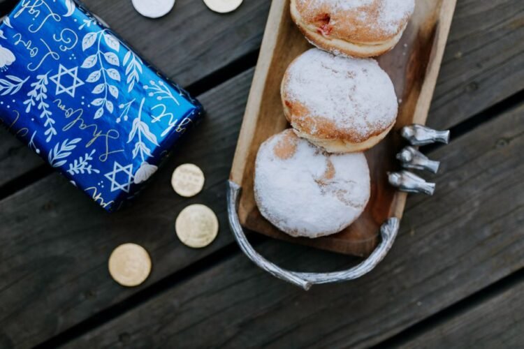 Portuguese Hawaiian Sugar-Coated Fried Doughnuts