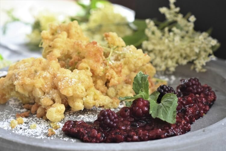 Puerto Rican Beef-Stuffed Yuca Fritters