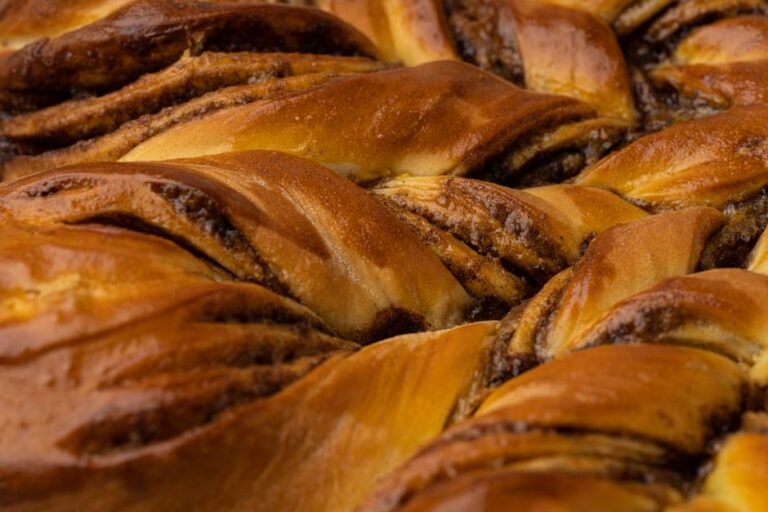 Romanian Sweet Bread with Walnuts and Cocoa