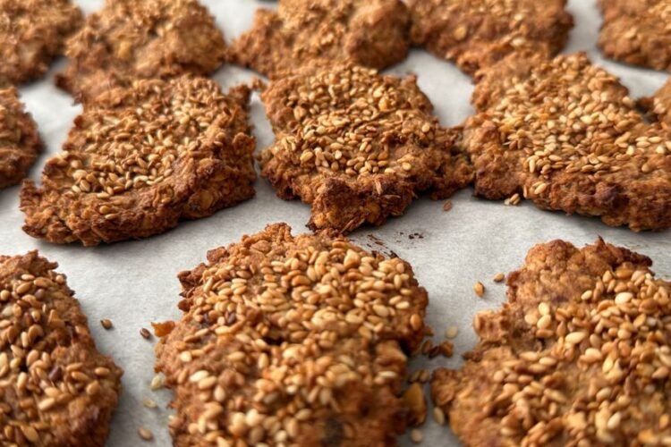 Saudi Date-Stuffed Spice Cookies