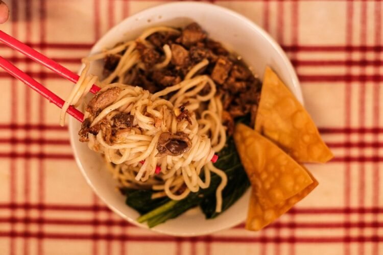 Singapore-Style Wonton Noodles