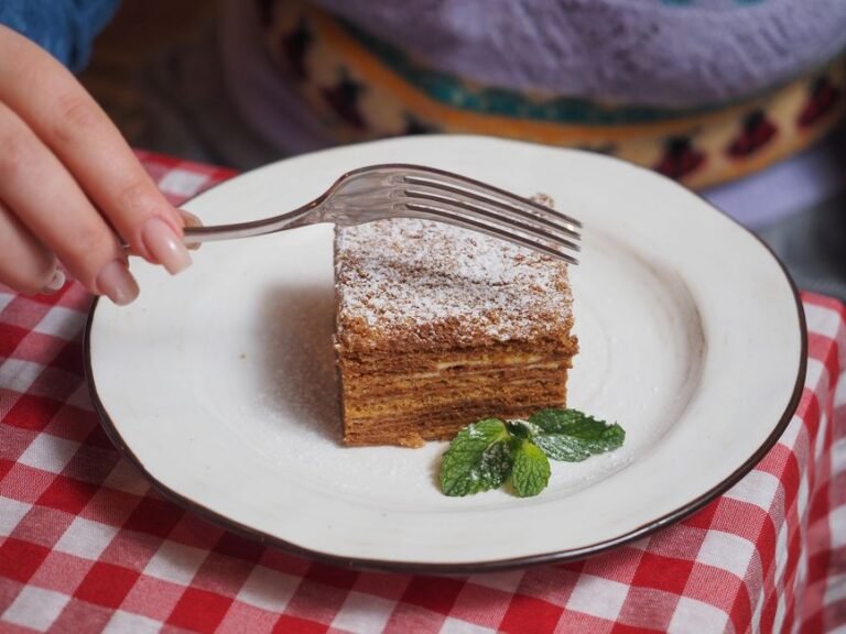 Smetannik Russian Sour Cream Layer Cake