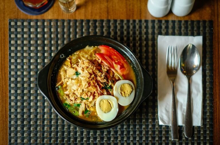 Spicy Aceh-Style Noodle Soup with Beef and Shrimp