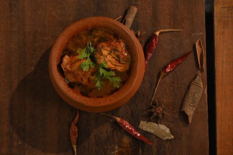 Sri Lankan Roasted Spice Coconut Chicken Curry