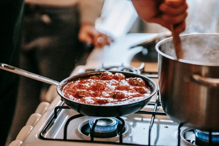 Syrian Meatballs in Warm Spiced Tomato Sauce