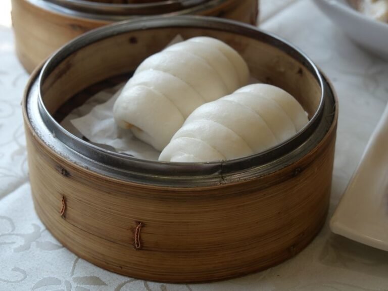 Taiwanese Braised Pork Belly Steamed Bun