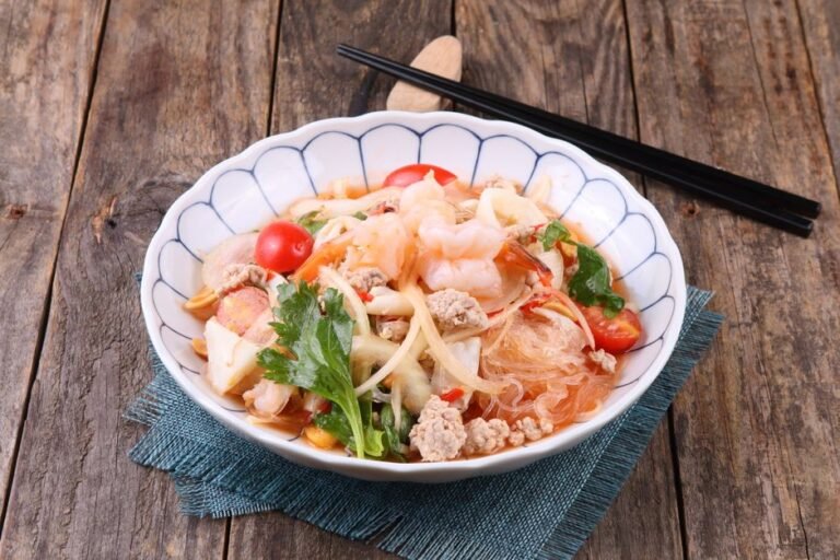 Thai Claypot Prawns with Glass Noodles