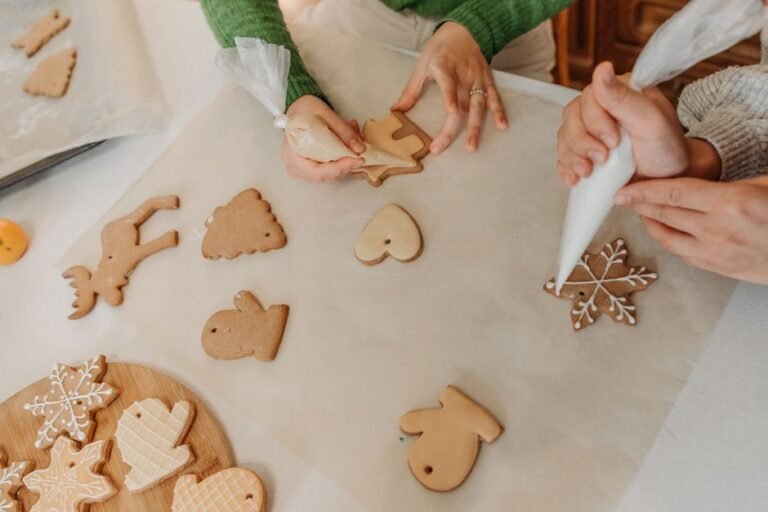 Tula-Style Spiced Honey Gingerbread Cookies with Sugared Print