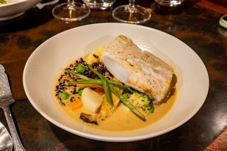 Turbot with Hollandaise Sauce