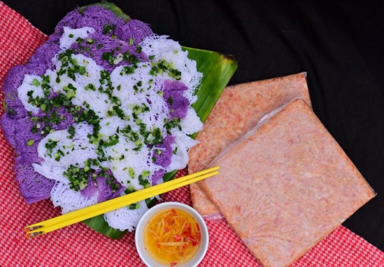 Vietnamese Steamed Banana Leaf Rice Flat