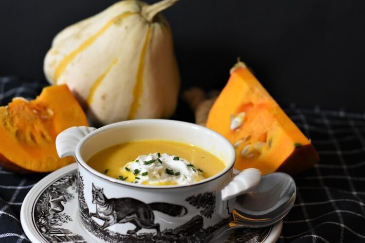 Vietnamese Sweet Corn and Coconut Rice Pudding Soup