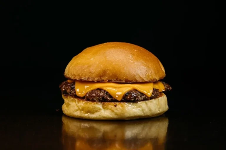 Classic American Cheeseburger