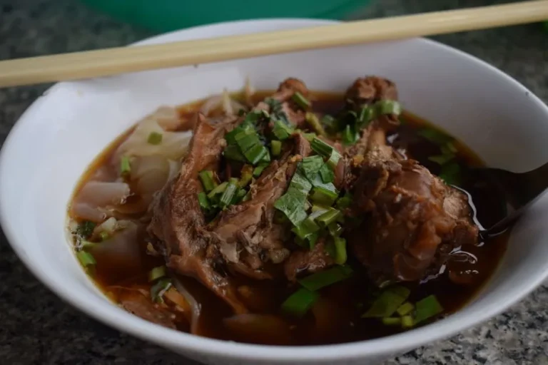 Classic Penang Sour-Spicy Mackerel Noodle Soup