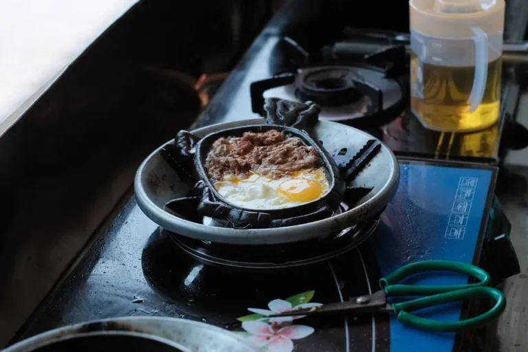 Filipino Sizzling Pork Sisig with Crispy Edges and Chili-Lime Seasoning