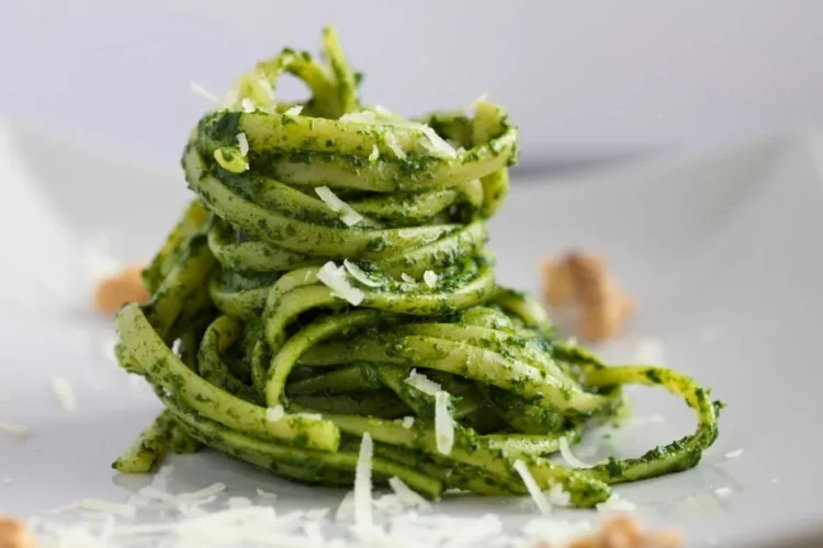 Genoese Basil Pesto Pasta with Linguine
