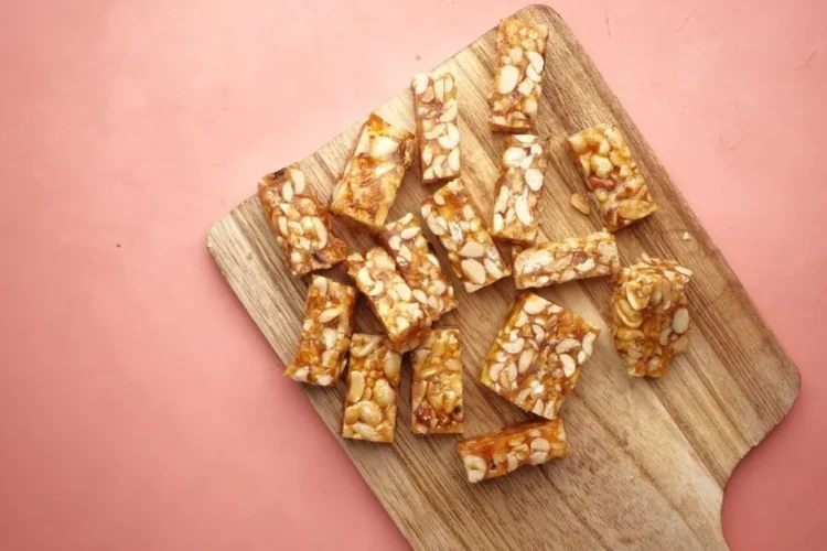 Guinean Sesame Peanut Bar