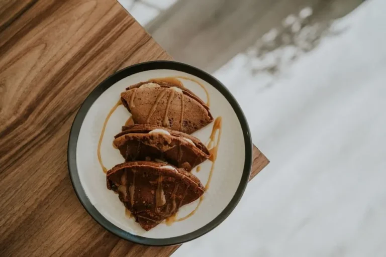 Malaysian Peanut Sugar Folded Pancake