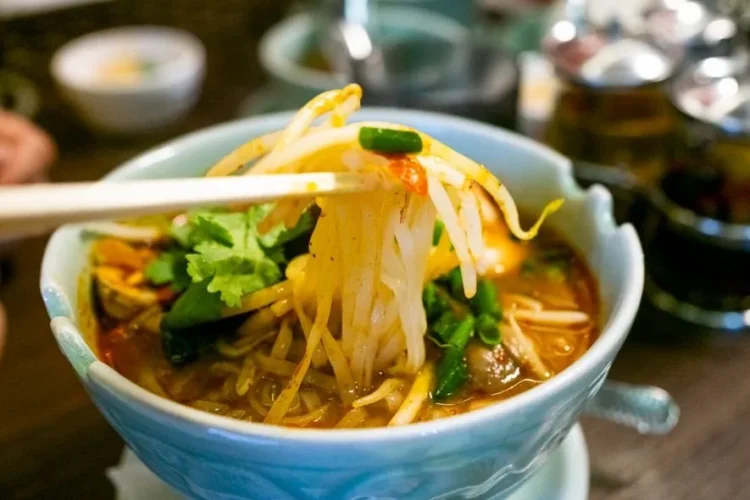 Malaysian Tangy Rice Vermicelli Soup