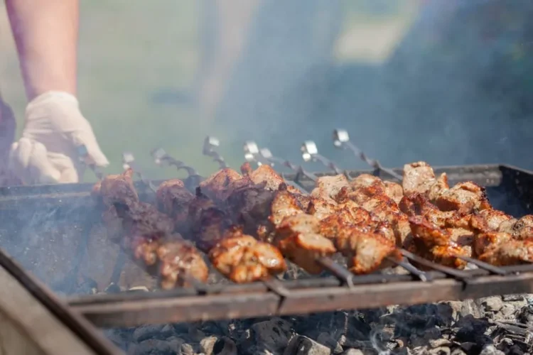 Mozambican Beef Espetada Skewers with Garlic and Bay Leaf