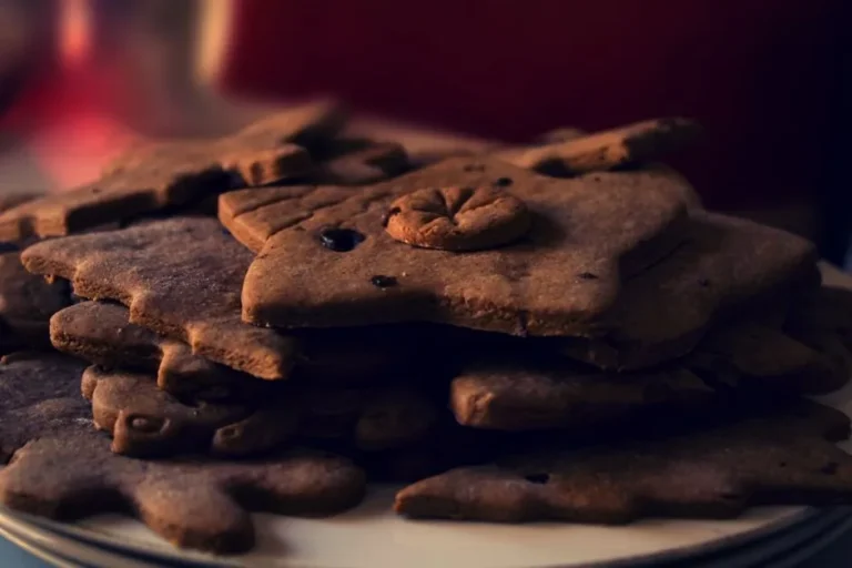 Russian Honey-Spiced Gingerbread Cookies