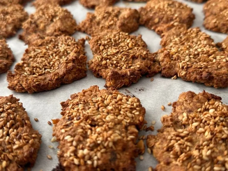 Saudi Date-Stuffed Spice Cookies
