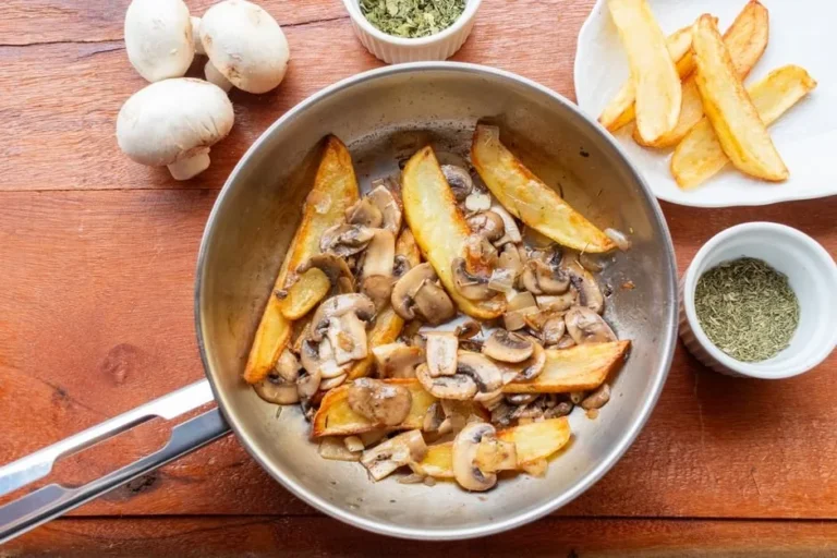 Ukrainian Potatoes with Mushrooms