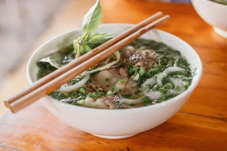 Vietnamese Beef Noodle Soup