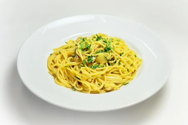 Spaghetti with Garlic and Olive Oil
