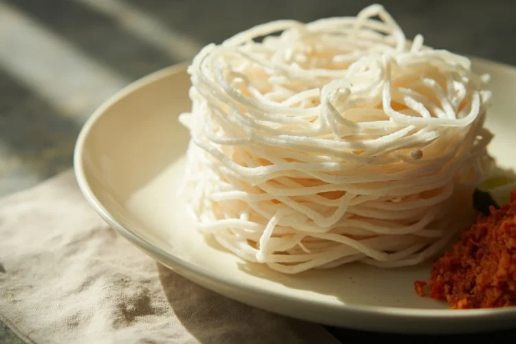 Sri Lankan Steamed Rice String Noodles