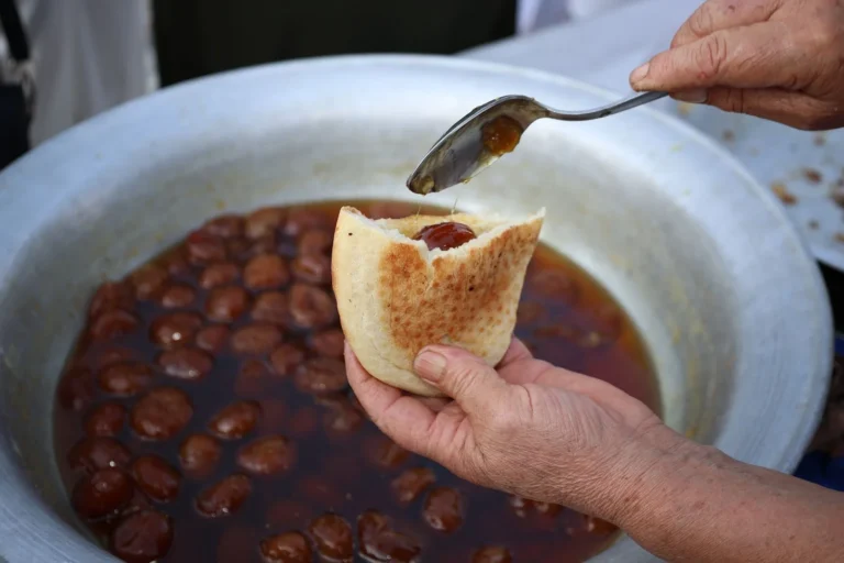 Bosnian Date-Shaped Syrup Cookies