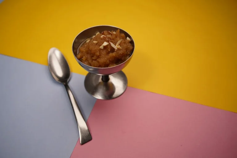 Pakistani Golden Semolina Halwa