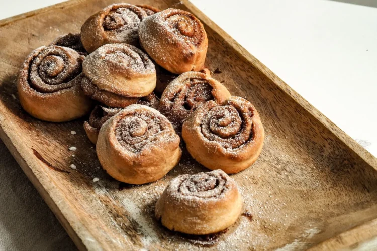 Salvadoran Cinnamon Sugar Sweet Bread Rolls